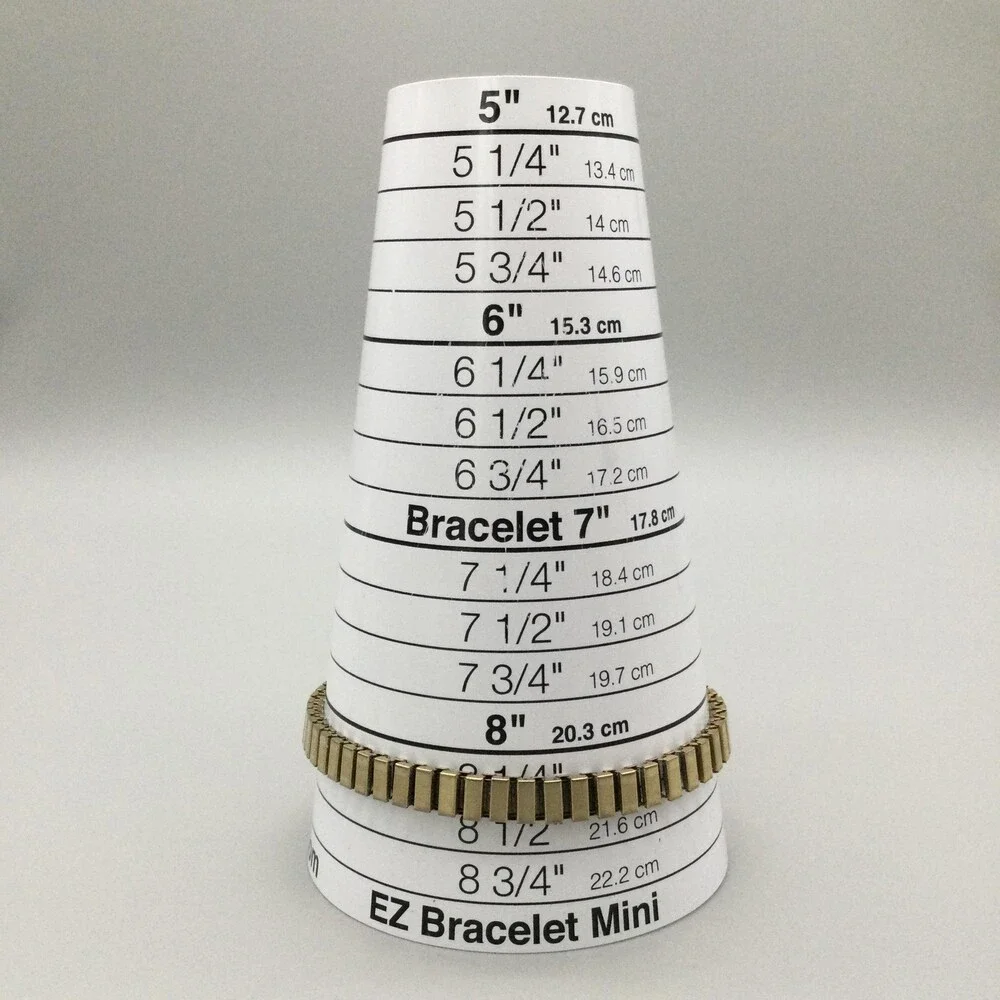Watch-It Womens Watch 19mm White Dial Gold Tone Stretch Band New Battery